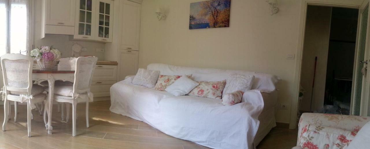 Casa Grandis Dimora Di Charme Nel Cuore Di Bordighera Apartment Room photo